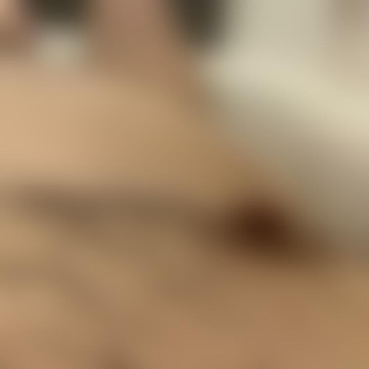 以前は乳首陥没してたんだけど色んな人にいじられてなんだか大きくなってしまったみたいです…🫢