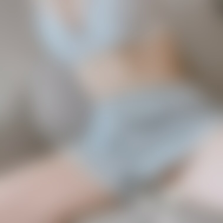 あれ、隙間からなんか見えてる？
いいねしてくれると嬉しいです💕