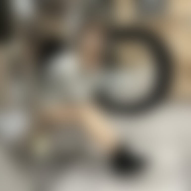 お尻洗い中、
ならぬTLに流れてきた画像のオマージュ。