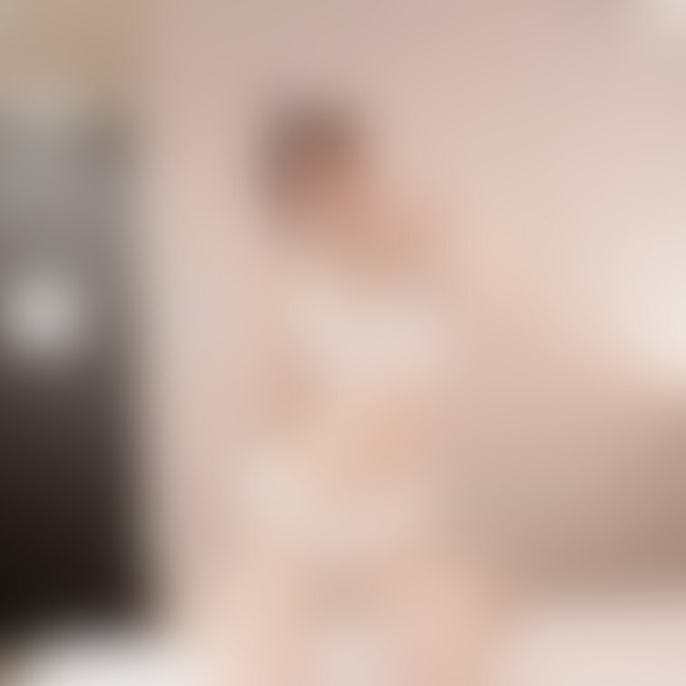 今日も20時にこんばんわ🤍にゃん
姫猫登場🐈⬛
ちょうど1年前は
こんな感じでした♡
一緒に寝たいにゃ