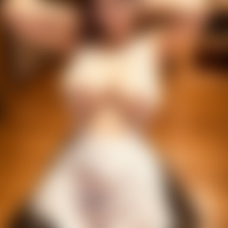Spending a night with a maid is a dream!
Wouldn't it be gre