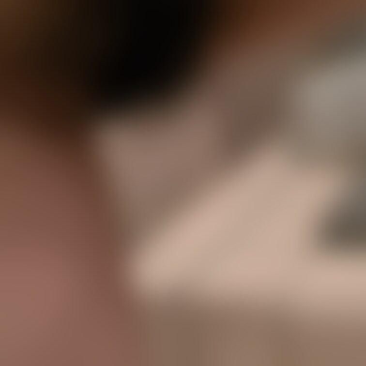続々動画の切り抜き。
したたる尿w
このあと手マンで
ぐちゃくちゃに。
動画でびちゃびちゃ音
聞けます。