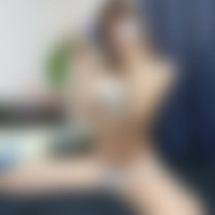 こんばんは❤️
生理中動画出せなかったので、高いプラン先行無しで新作動画出してまーす🥰
まだムラムラしてるのでどんど