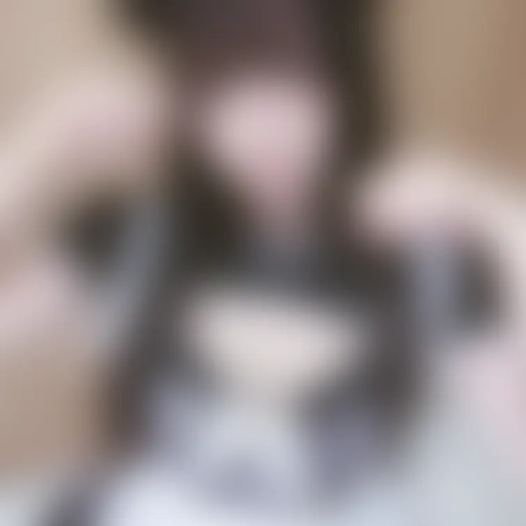 やっぱり猫耳×メイド服って可愛い☺️🩵
いろんな女の子にぜひ着てもらいたい組み合わせだよねぇ。。。世の中が猫耳メイドで