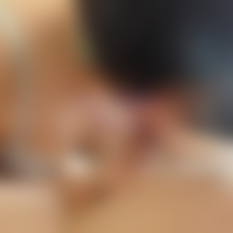 Xのフォロワーから○○○志願してきた22歳看護師のマキさんに、首輪を買い与えて嵌め、口唇奉仕させてからM字開脚で○○○○