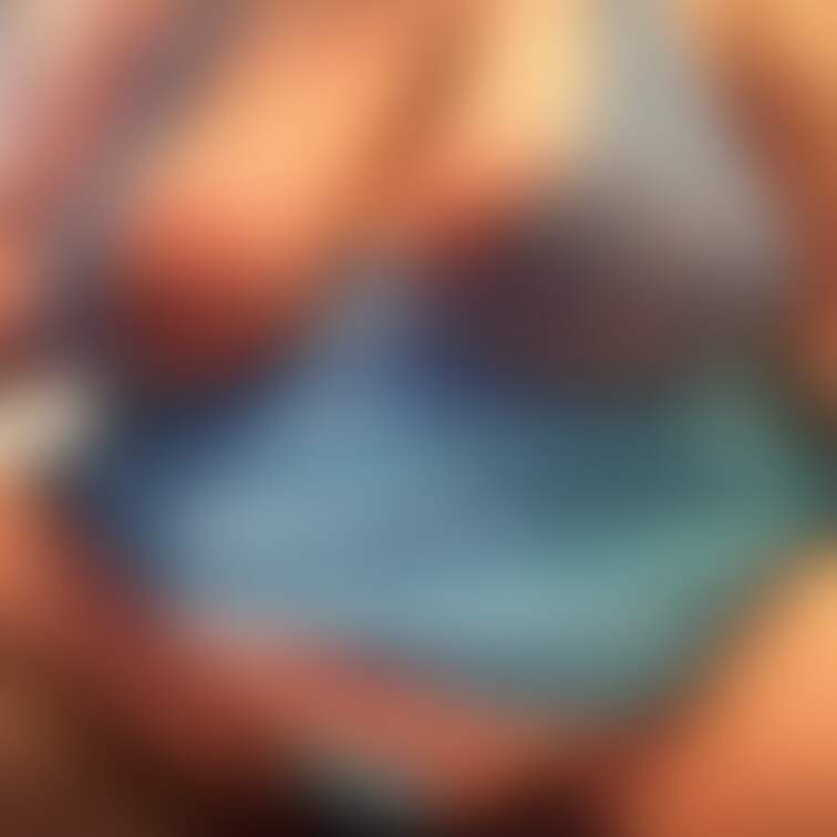巨乳見て、今日も頑張ろう!!
Get energy from my big boobs!
