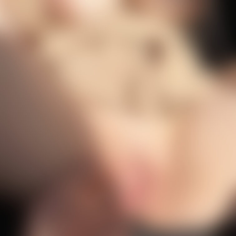 後部座席で♡おまんこを広げられて…

