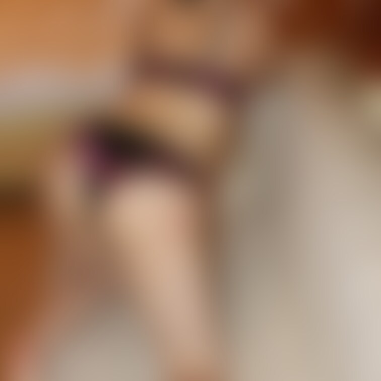 下着フェチの単独男性と遊んだ時のです🥰
下着持ち帰り企画をして単独男性が妻の匂いを嗅いで濡らさせたり責めたりしてパンテ