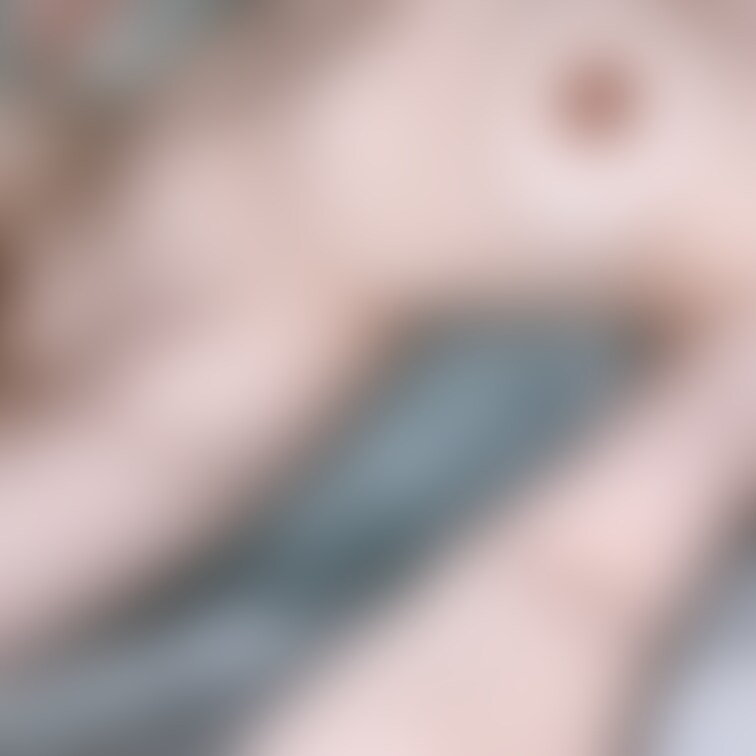 お風呂がんばった日の写真です🛁🫧
(処理してなくて下の毛が生えかけなの恥ずかしい...)