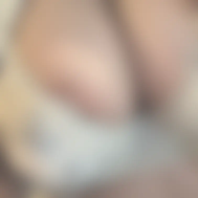 今日のなののおっぱいです。
おっぱいもみもみされながら一緒に映画見ておまんこ濡らしながらめっちゃ悶々と我慢したい気分で