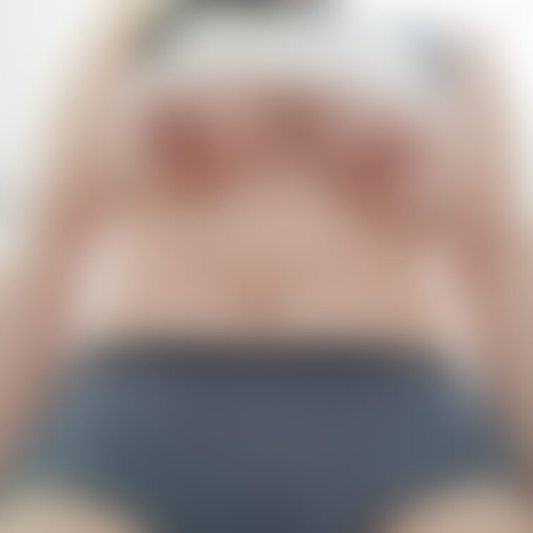 おっぱいと見つめ合い(〃∇〃)
目が合った？？！🙈