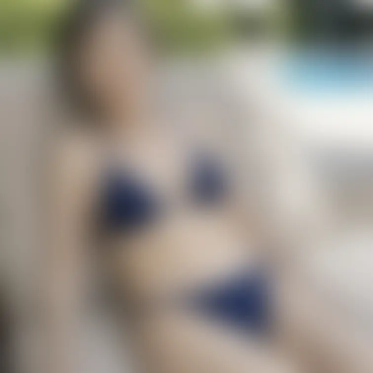 76歳熟女。ホテルプールで熟女水着。