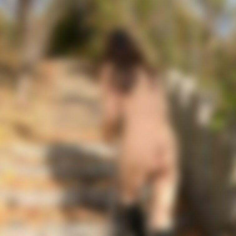 やっと編集完了🎵
公園散歩編その2です
この後はもちろん♥️♥️♥️しました
誰もいなくて残念💦😀
