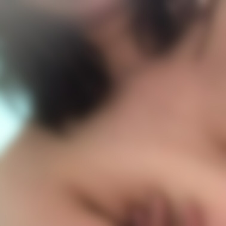 嫁の○○○乳を搾るだけの動画です。音声は入っていません。ご理解の程よろしくお願いします。