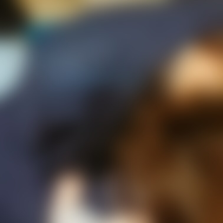 制服のコスプレで、沢山逝ってくたくたなのに、お腹を足で刺激されているところ…