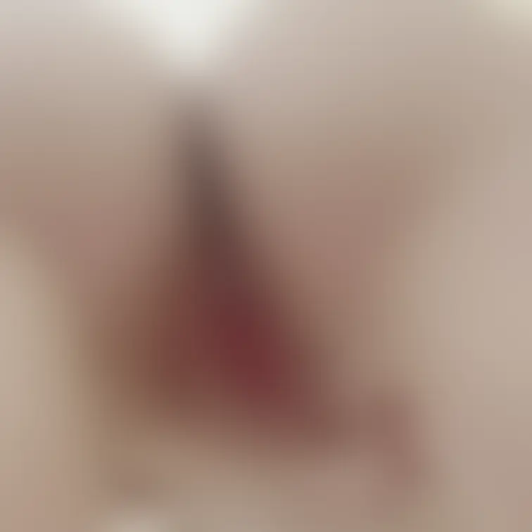 パックリ見えちゃうね♡
