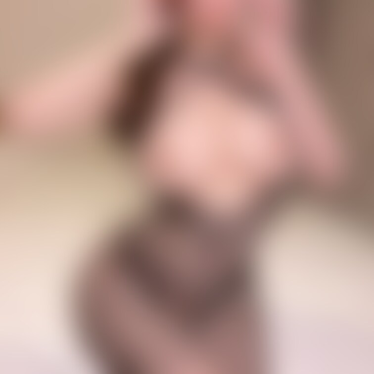 編み編みストッキング♡

布面積多いようで全部透けてるので恥ずかしい衣装です🙈💦

