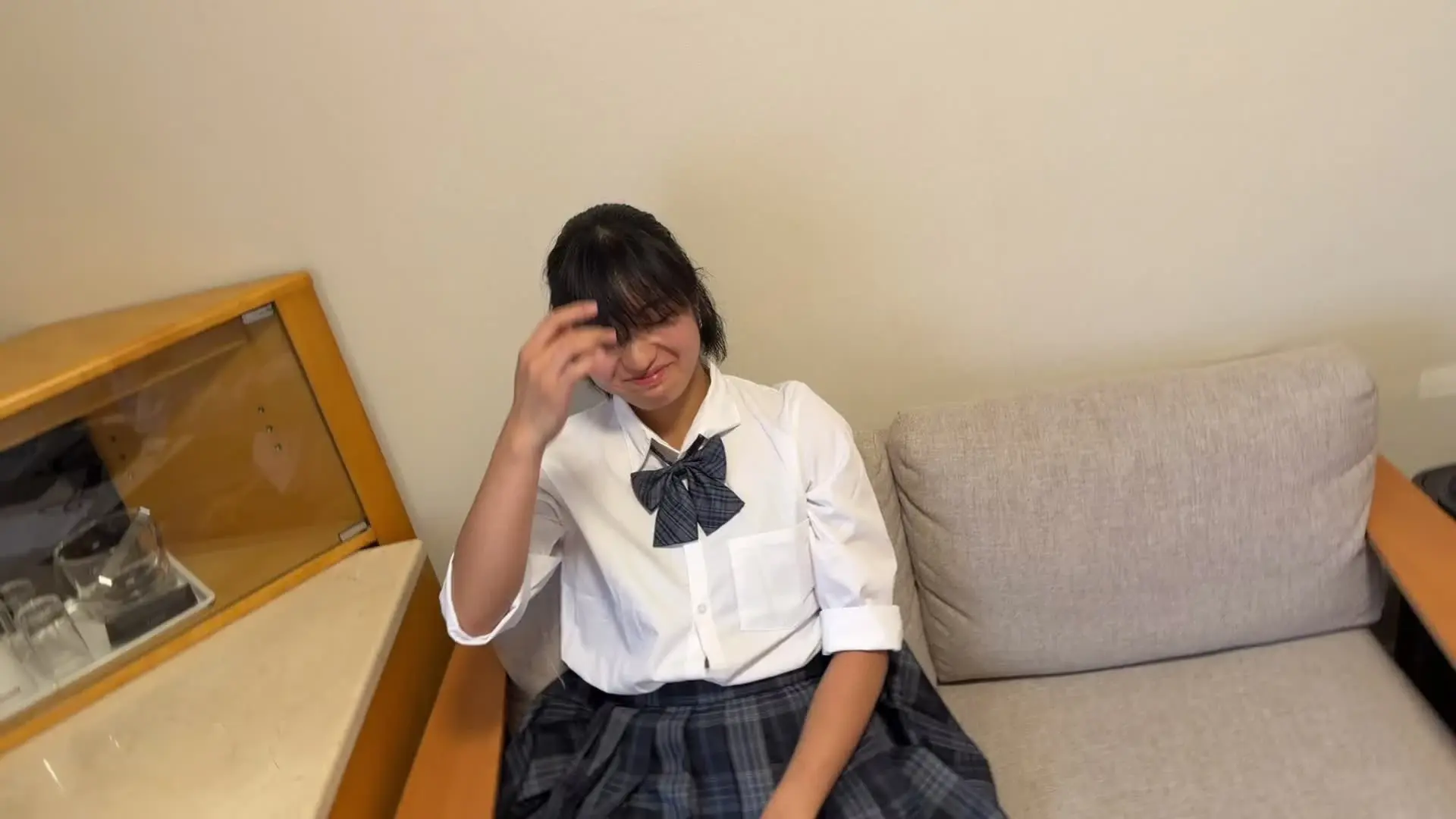 さの｜極めて個人的な性活記録「【黒髪ボーイッシュJ○ちゃん第3弾。初めて会った時より少しだけ垢抜けた彼女と制服でキスしまくりSEX。さらに初めての責めに挑戦してローション手コキでまた射精した」の投稿サムネイル