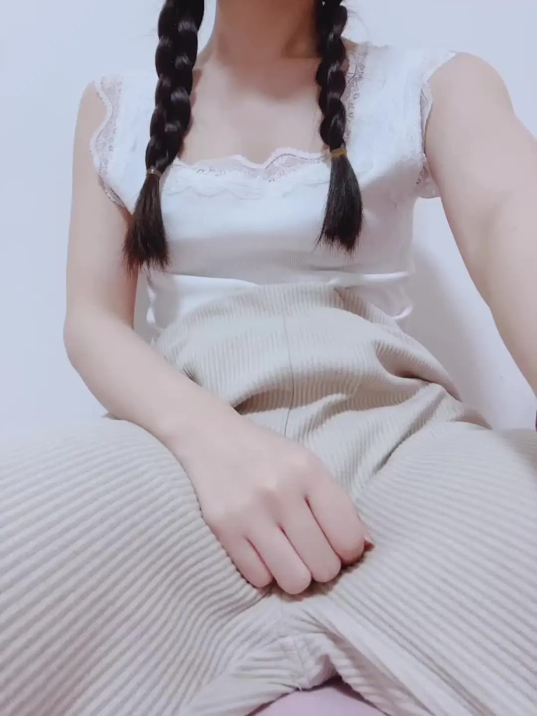 みりにゃ - チップ企画中🩵「乳首じっくり責めてからおもちゃでクリちゃんいじめておなにーしました」の投稿サムネイル