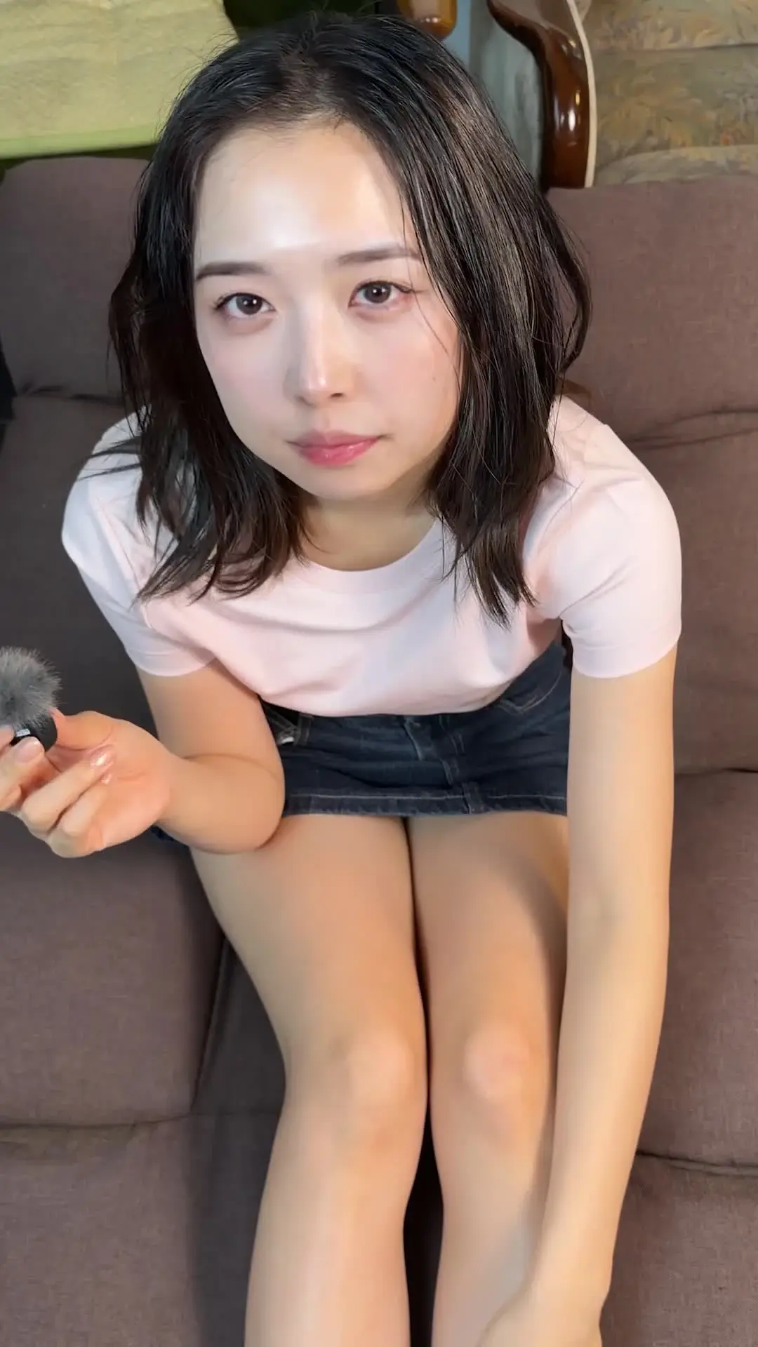 つむぎ（見習い）「依織ちゃんの手マンでいっちゃいました… おつかれさまです。つむぎです。 全裸で依織ちゃんに愛撫されました。」の投稿サムネイル