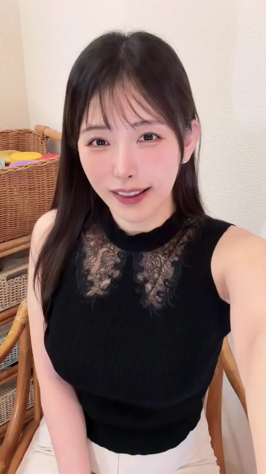 OLなーなの下着観察👙発情日記🐳「汗だく鏡ディルド潮吹きオナニー🐳💦 こちらは顔出し版のページです♪ お手頃雰囲気版はこちら⇩」の投稿サムネイル