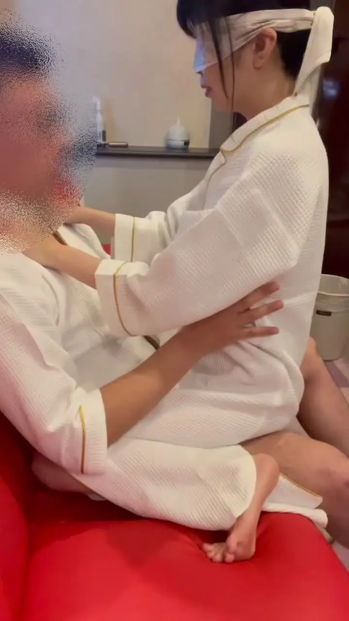レゲェパンチ「るかさん（@ruru_peach_x ） イッてもやめないでっていうから とことん追い込んであげました」の投稿サムネイル