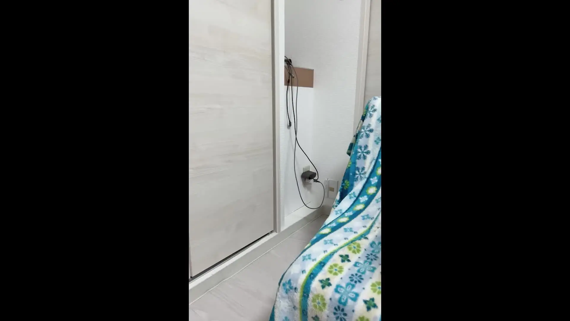 人妻ハメゾー「※本編は顔のボカシは入っていません かすみ 32歳 人妻のハメ撮り動画です。 有名大学卒業のお嬢様」の投稿サムネイル