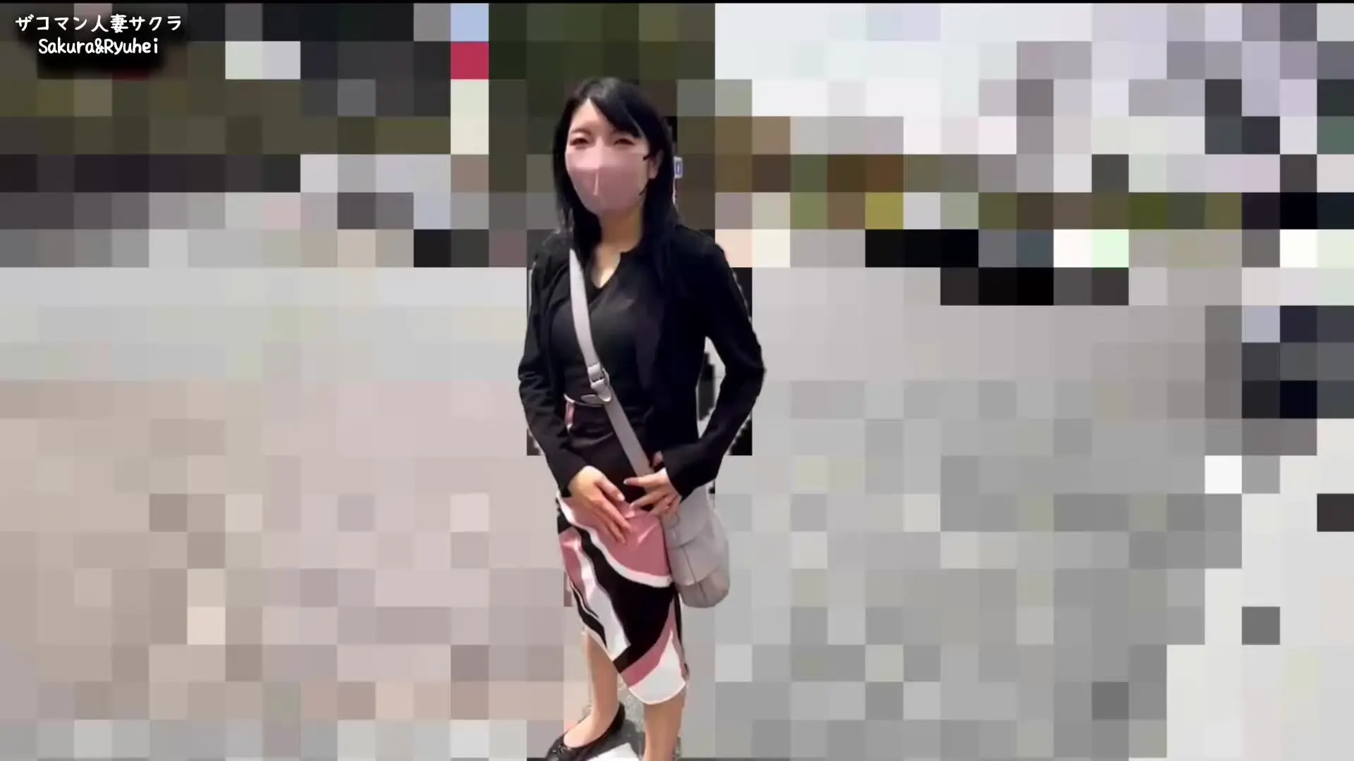 🌸田舎主婦の日常🌸人妻サクラ🌸妊活/中出し/巨根/カーセックス「普段は真面目で大人しいお堅い仕事の妻。 人目が気になる駐車場でストッキングを履かせました。 清楚な服を着て美脚を見せる妻に勃起しました。」の投稿サムネイル