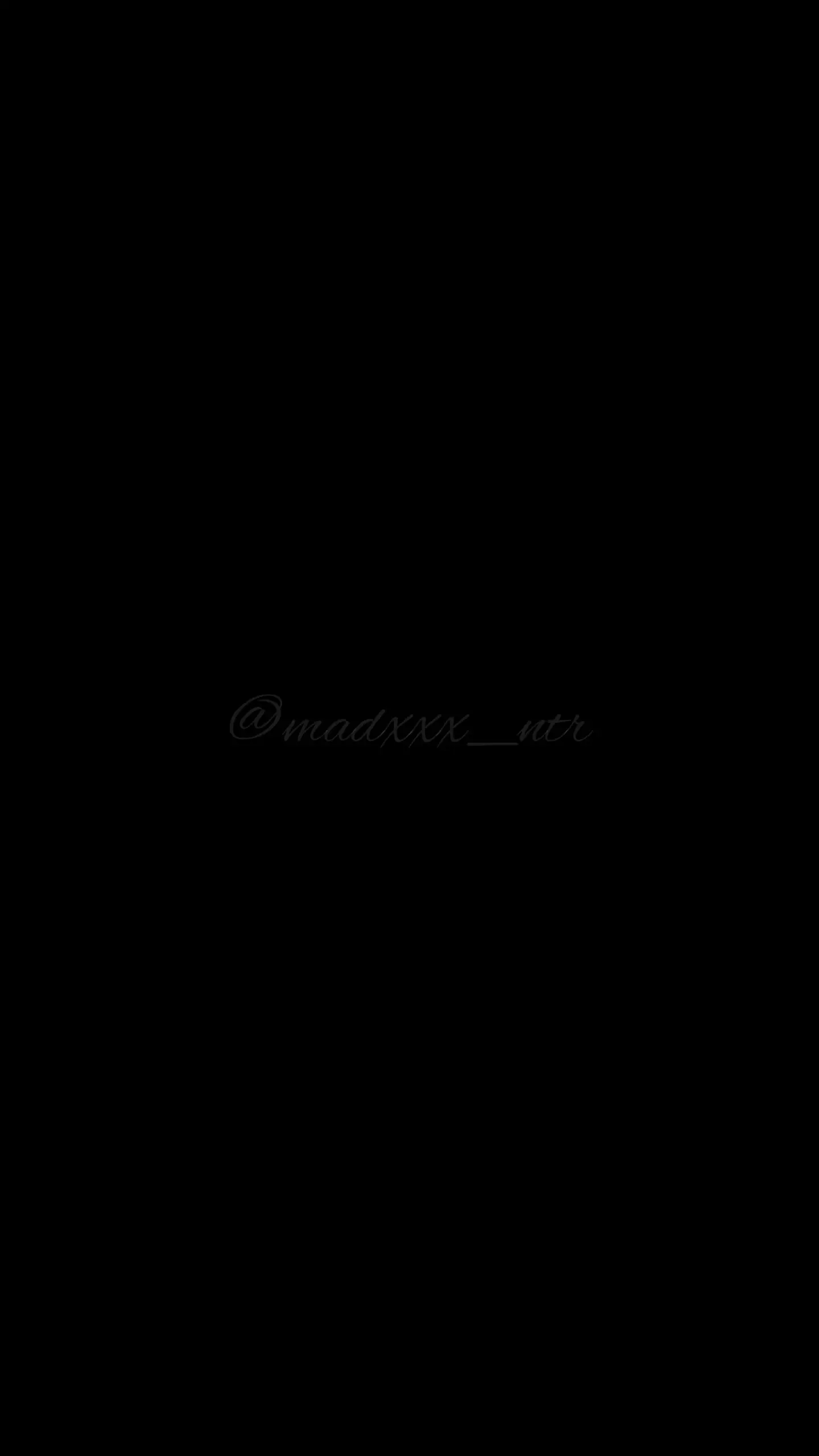 Madoka＆R(夫婦共同)「【閲覧注意】マニアックな放尿シーンが含まれます。 人妻の放尿姿に興味のない方はスルーして下さい🙇🏻‍♂️ 夏だ！海だ！放尿だ！🌊☀️」の投稿サムネイル