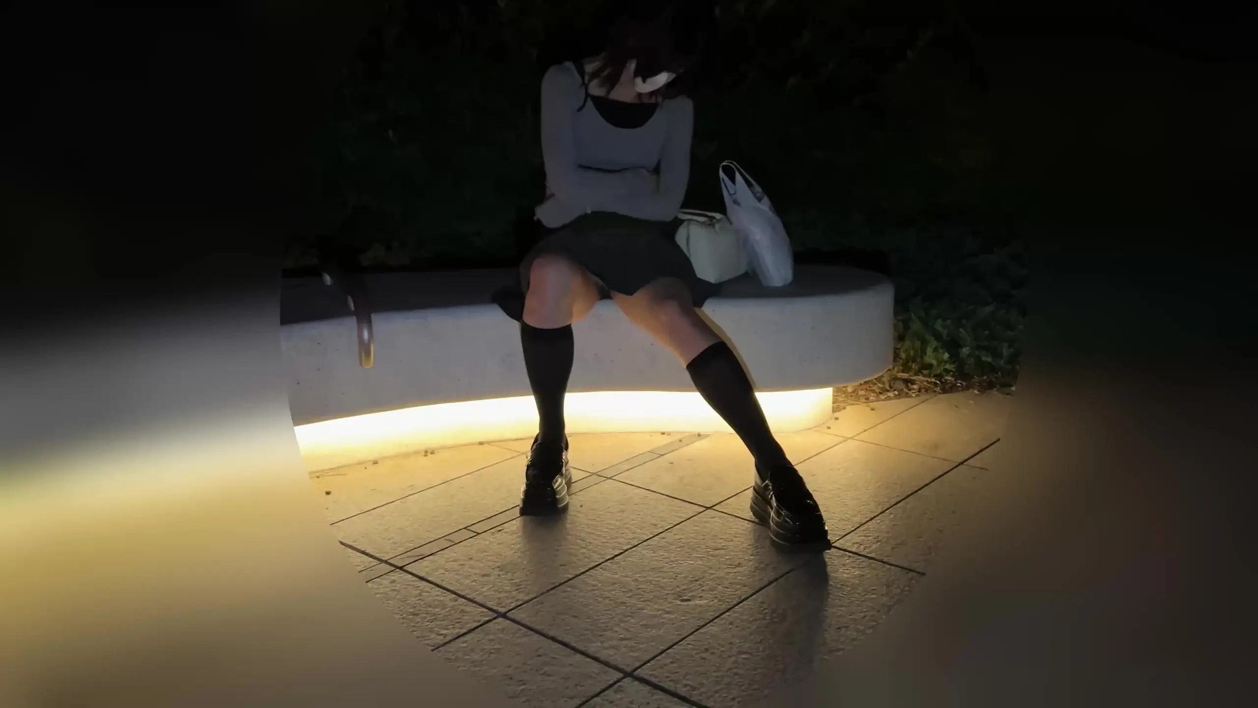 ストリートハンター「「え、なんで裸なの…？」戸惑う超絶スタイル美女　糸を引くほど濡れた割れ目に正常位挿入　事後ハプニングで緊張の一瞬」の投稿サムネイル