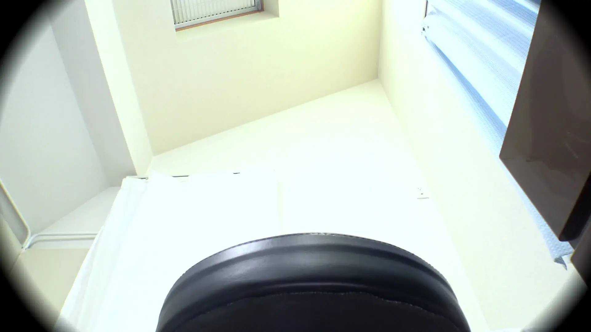 闇検診センター「【制服コスプレ】 噴水のように潮を吹き上げる敏感マ〇コ 超美乳おっぱい生揉み健康診断(改)」の投稿サムネイル