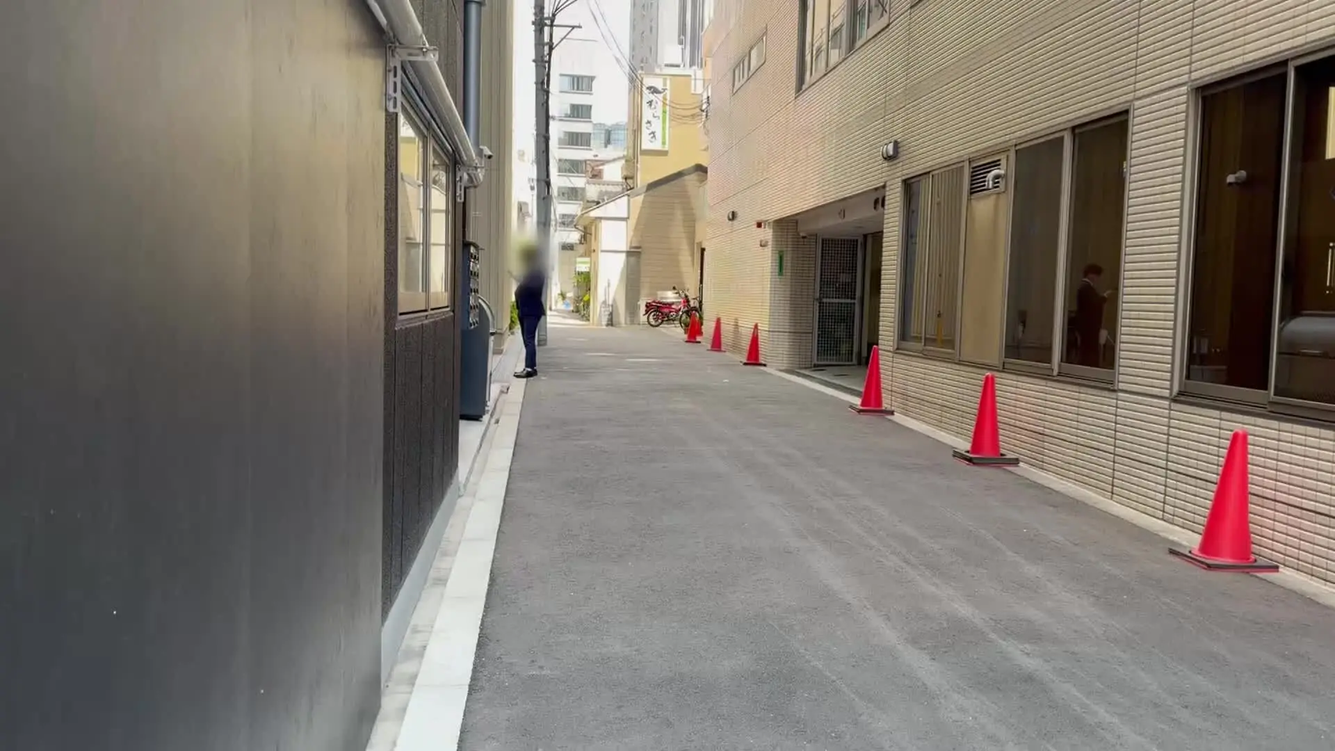 ななみ💍ウェディングプランナー「新郎の友人にナンパされて、仕事終わりに即ホテル直行🏨 友達の結婚式に参加して持ち帰るって結構よくある話だよね…」の投稿サムネイル