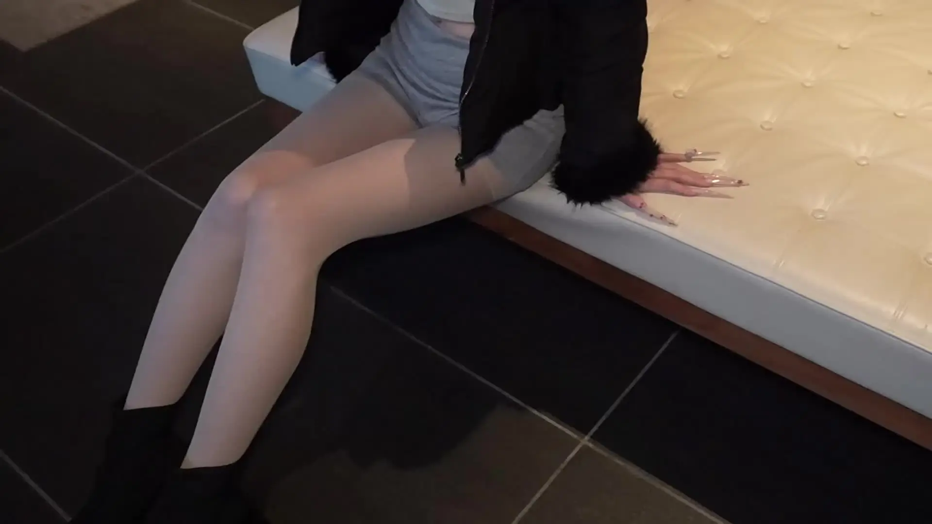 けんと。「"完全顔出し"天然Kカップ細身巨乳の剛毛ラウンジ嬢と久々に遊んだ時のやつ」の投稿サムネイル