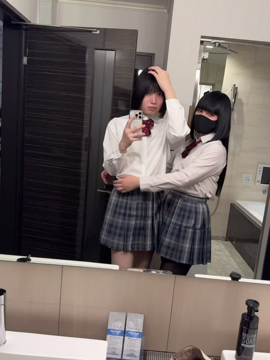 イロハちゃん(X:@2Hohet)と初撮り sample 1