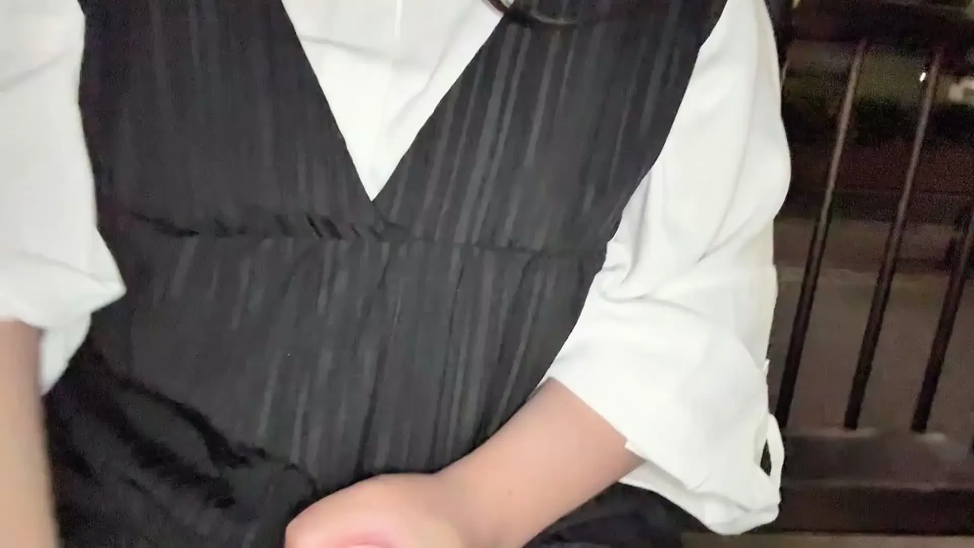 露出狂ふうか🍀💓「涼しい夜に露出はちょー気持ちいい🙈💓💓 ノーパンパンストのマンコの中に【極太ディルド】をin😍‼️ そのまま夜の街をお散歩したよん♪」の投稿サムネイル