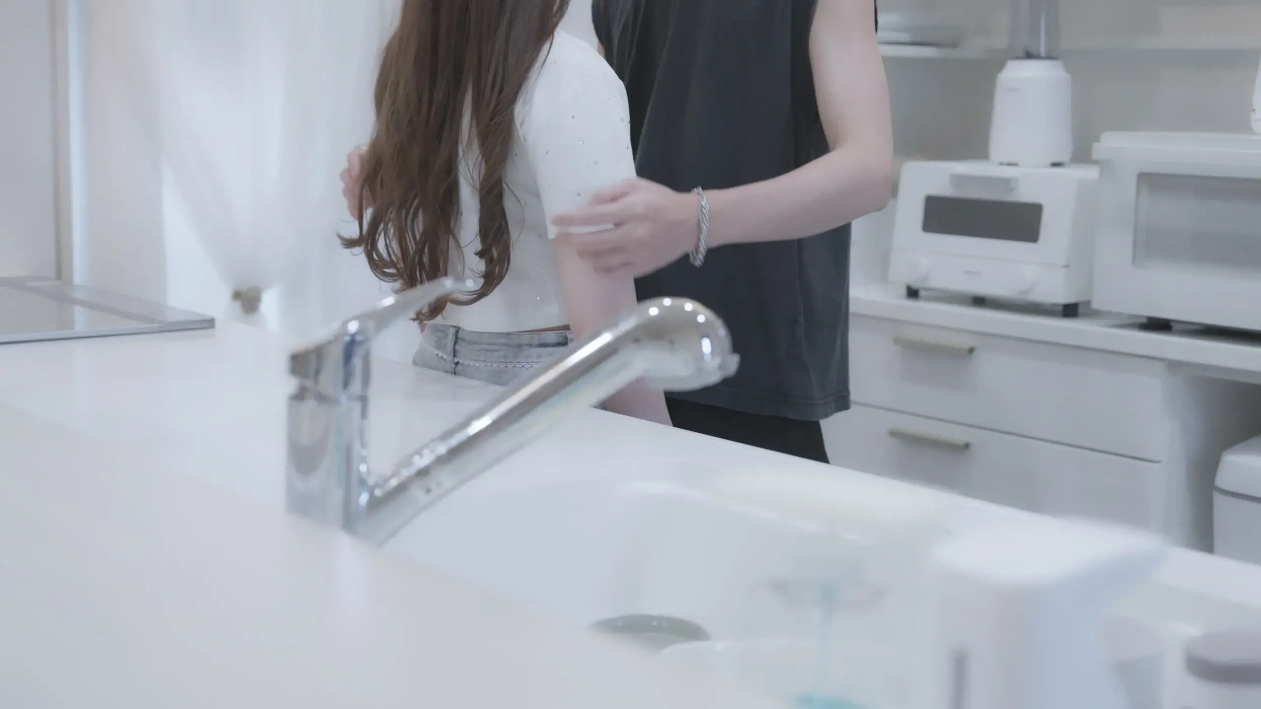 ゆゆたん🐰「【毎日彼氏のお弁当作ってるキッチンで"しゅきぴ"と子作り背徳えっち。】 公開から7日間限定で、、、 ✨¥3,980 ▶︎ ▶︎ ▶︎ ¥2,980✨」の投稿サムネイル