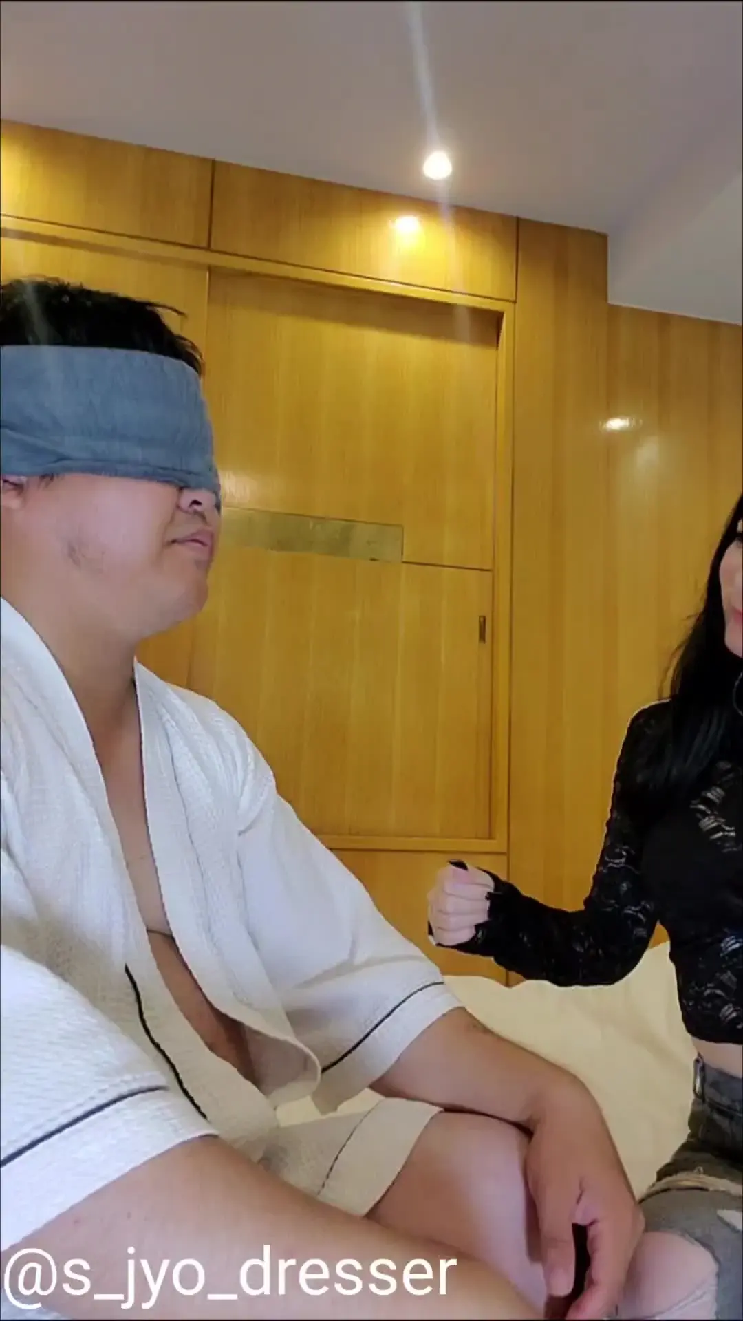 S女性のドレッサー【M男向け動画】「すい様のべろちゅう・鼻舐めです✨ ほら、舌出して❔❔ されるがままに舌かき回されて唾液まみれでちゅー出来るなんて幸せでしょ笑❔❔」の投稿サムネイル