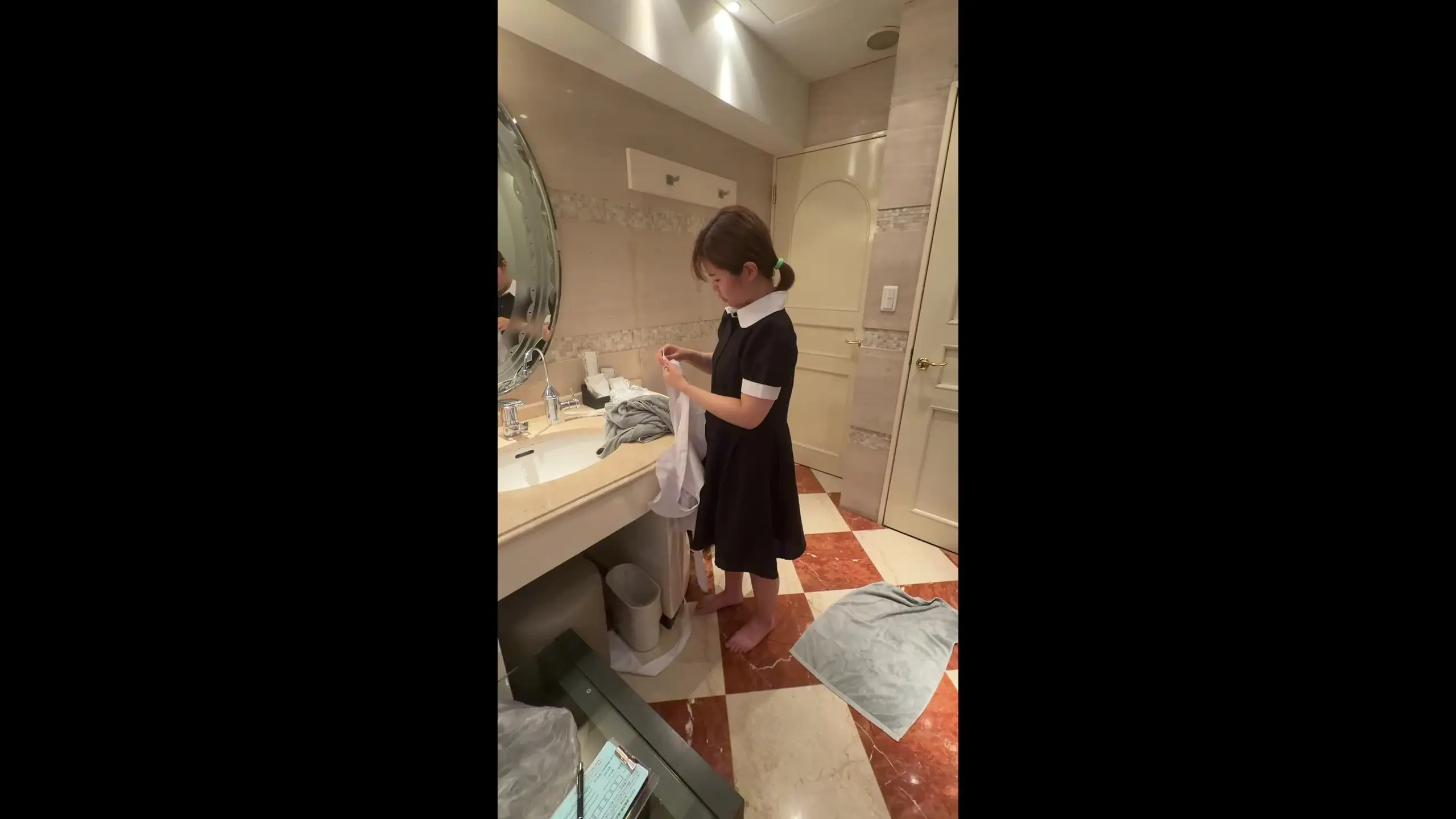 素人専門 ジョゼ「【後篇】歌舞伎町でうずくまってた女の子を救出ナンパ 大阪から上京してきたものの宿がないらしく宿代とお手当で出演交渉 会話は殆どしてくれず塩反応、開き直って欲望の」の投稿サムネイル