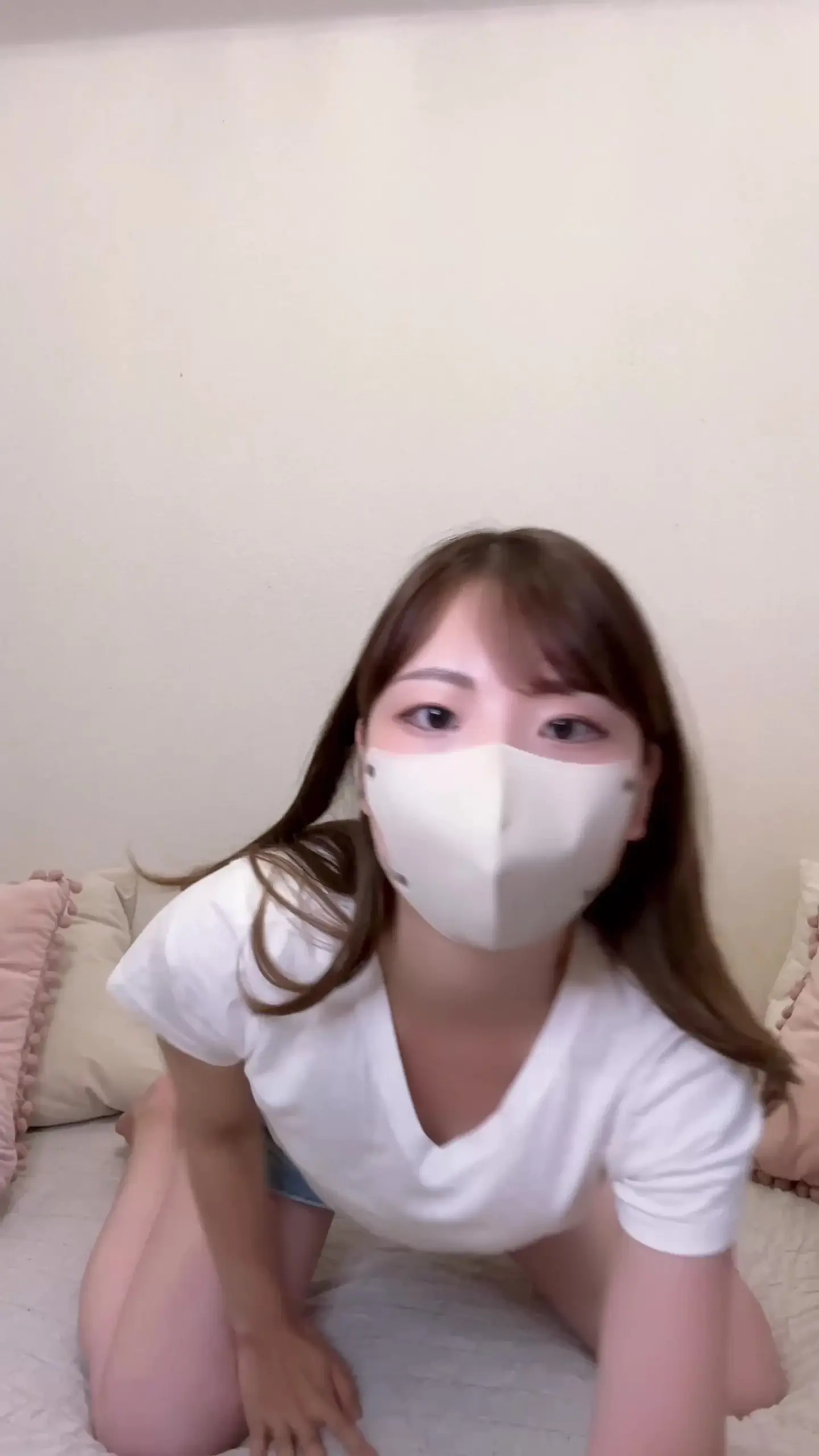 ひなみふぁみりあ「タイトル： ひなみ、初めてのローター💕 ずっと気になってたけど、 なかなか勇気が出なかった“ローター”」の投稿サムネイル