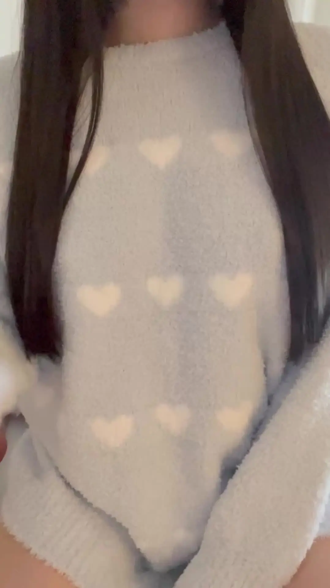 潮吹きもえ🐳「【おやすみ前に我慢できずに(/// ^///)パジャマ姿で自撮りオナニー】」の投稿サムネイル
