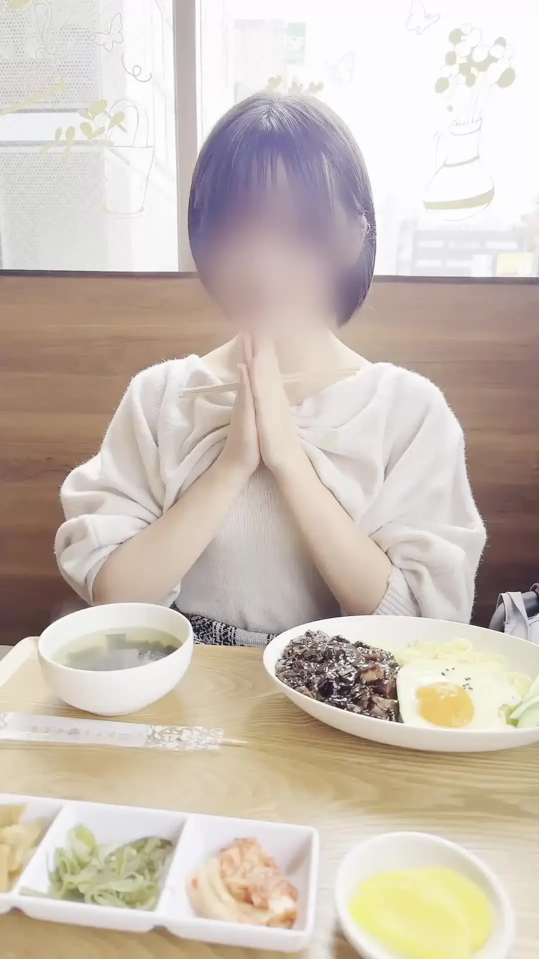 たいよう☀️素人ハメ撮り「『坂道系アイドルにいそうな合法L○K美女』 6/5 19:00〜 "単品100本限定販売" 他では絶対に見られない美女の初ハメ撮りなので数量限定です。」の投稿サムネイル