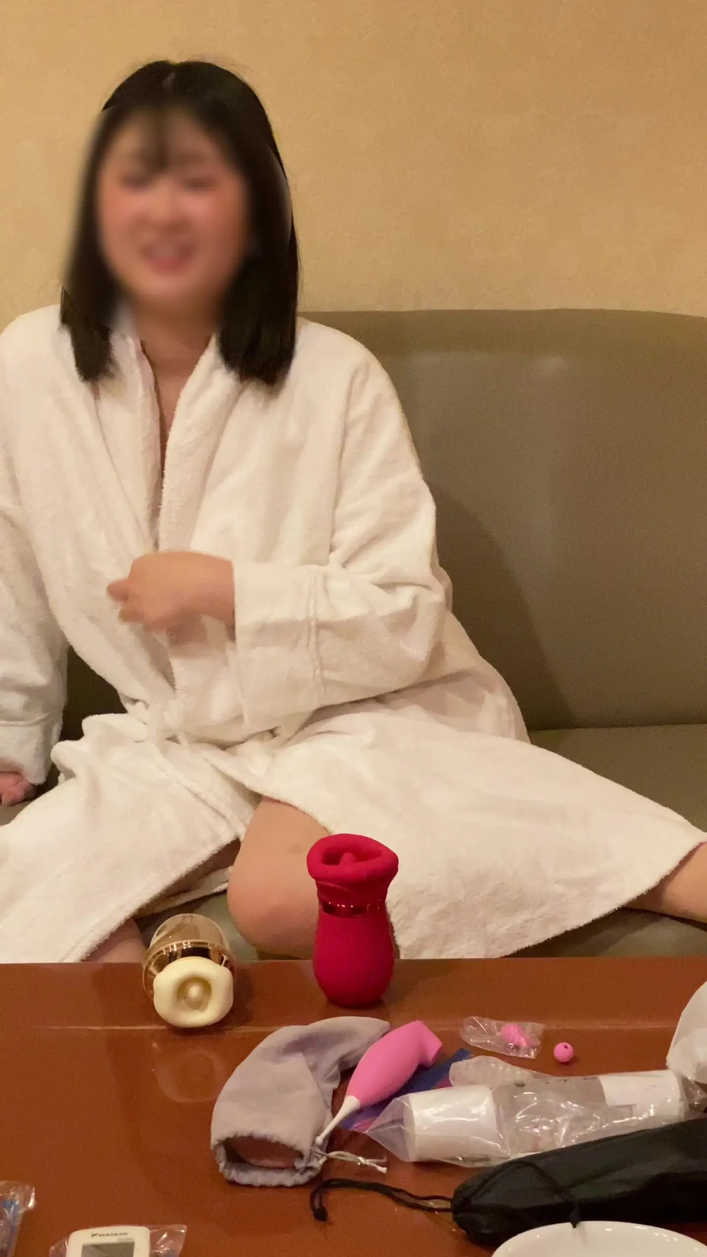 トビ「彼氏さんへ この日初めてのNTRだったんだよ 照明落として薄暗い中でスタートしたけど、君なら彼女だってわかるよね？自分とのえっちの時はこんな声出さないか 笑 ま」の投稿サムネイル