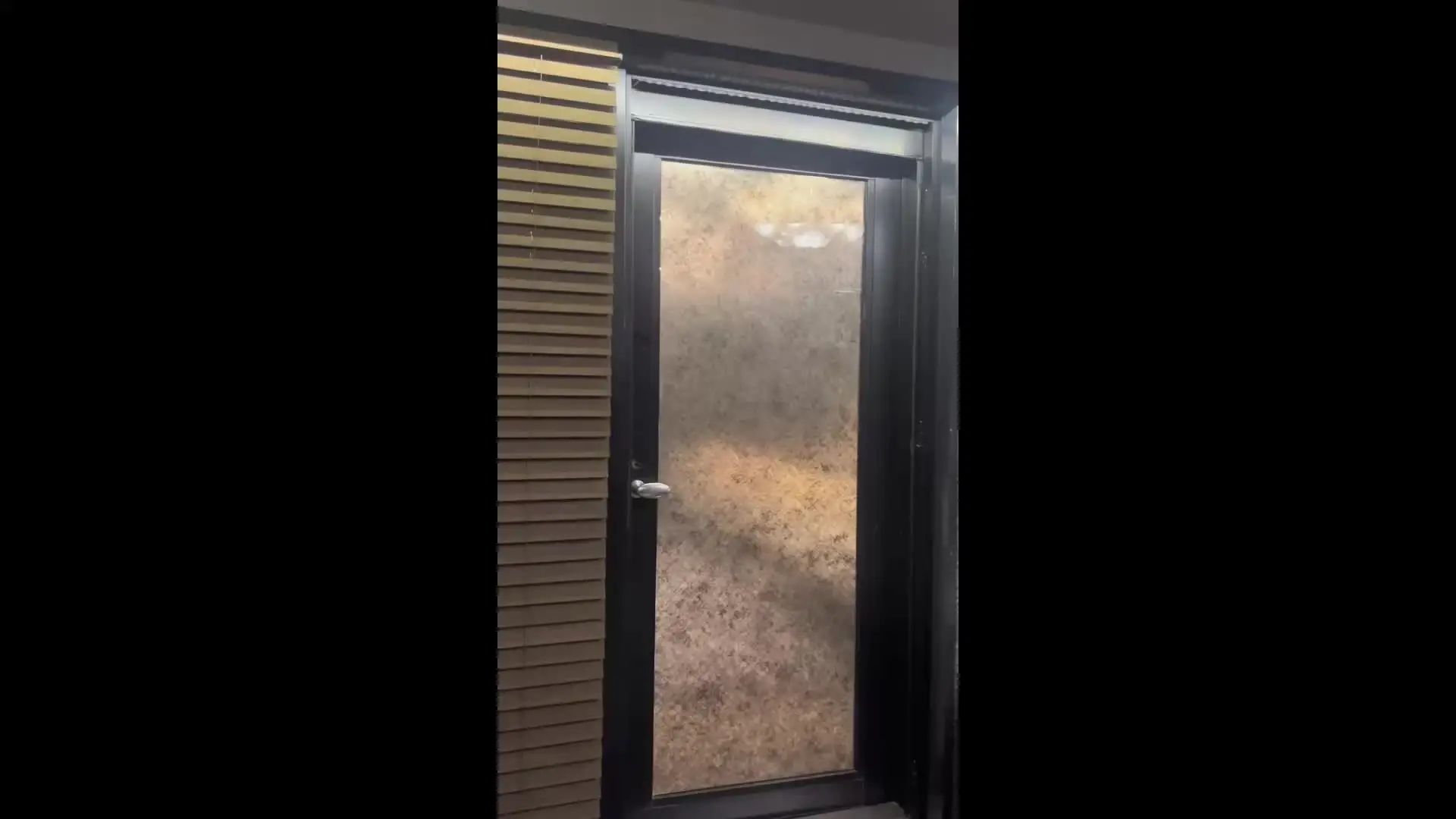 遅刻ギリギリで、トイレに行く暇もなくバイトの面接へ向かうちせちゃん…。