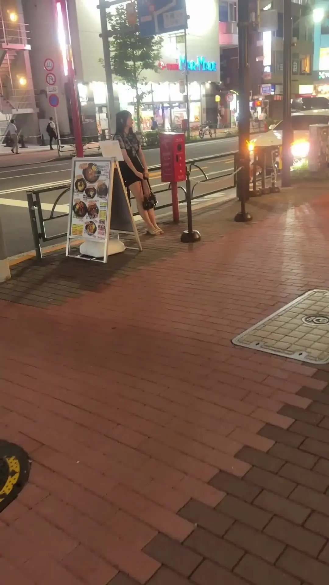 蘭々「ずっと気になってた 〝マジックミラー号〟のラブホに行ってきました🏩 本当にマジックミラー号に乗ってるような感覚のラブホ🥺」の投稿サムネイル