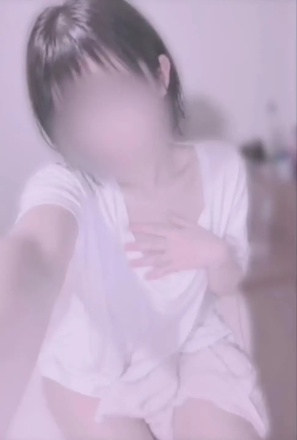 白乃あいり👀「お風呂上がりたて〜 チラ見せしてみたよ^֊ ֊ ⸝⸝⸝ ^ チラ見せしてみたよ^֊ ֊ ⸝⸝⸝ ^」の投稿サムネイル