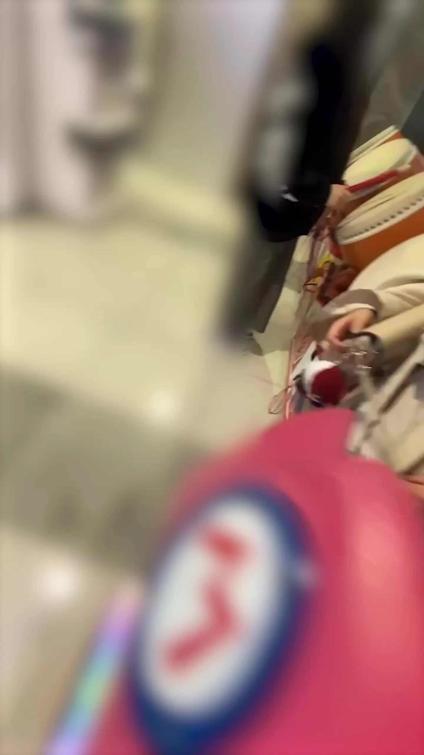 裏垢男子の日常「"完全顔出し"女バレGカップ美少女ちゃんとの3時間超の長編動画を公開しました」の投稿サムネイル