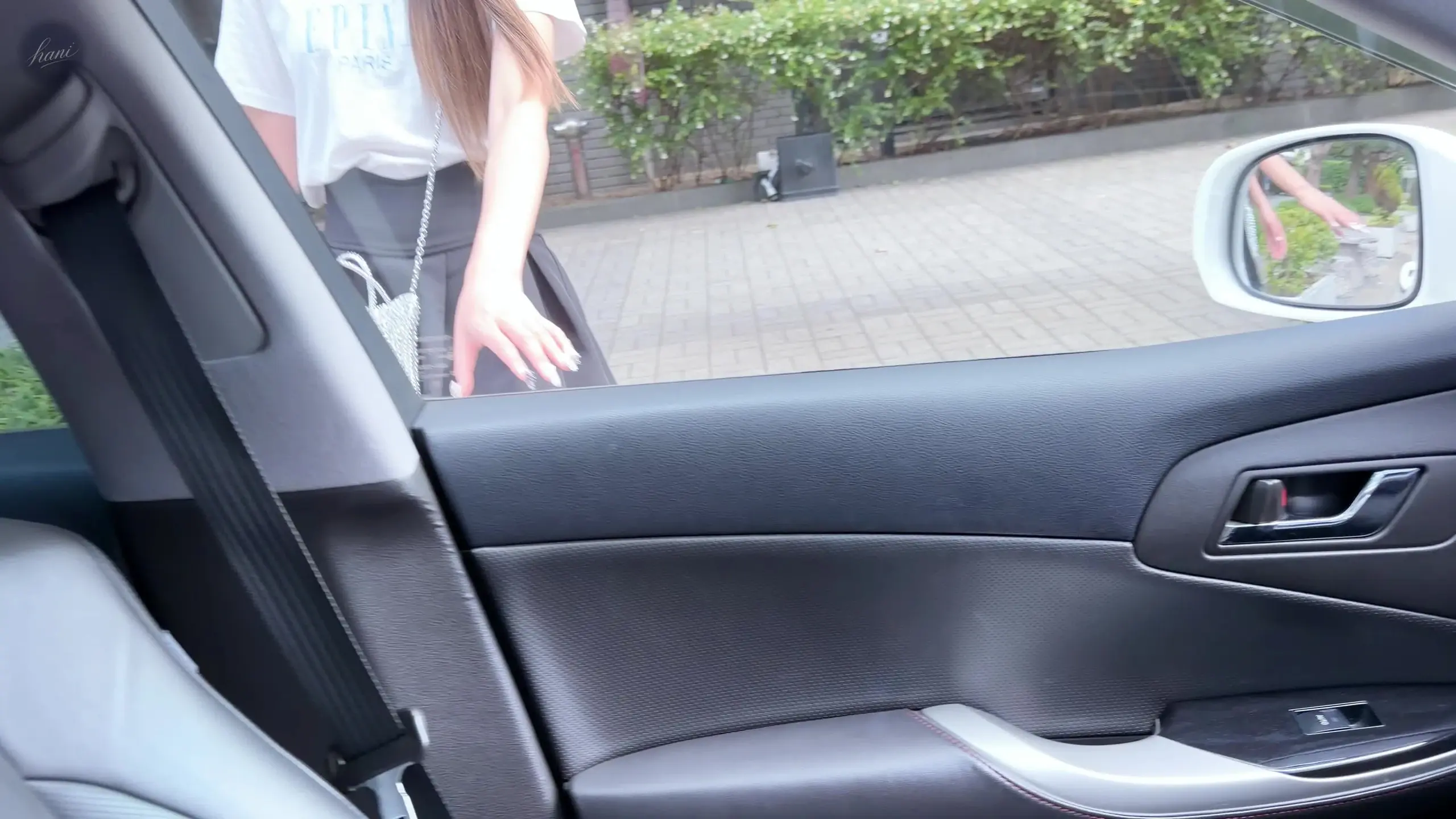hani「【初撮り/超SSS級】完全素人の”めいちゃん”★本当の現役学生さんです。某SNSで未だに再生される超ビジュスタイル＆清楚な女子アナ系の可愛いお顔は【超人気インフ」の投稿サムネイル