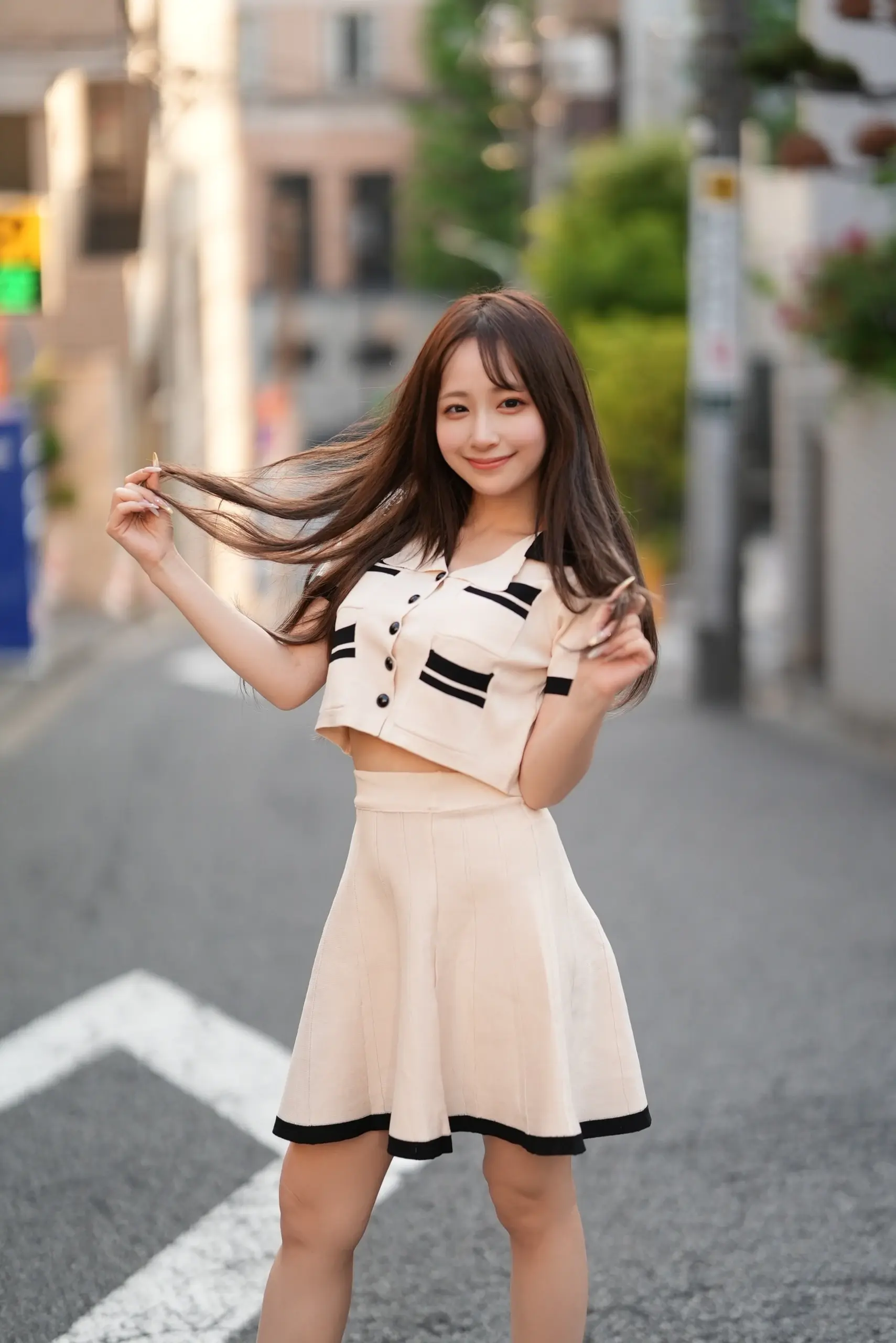 村田兄妹🫶😈禁断同棲生活「DMとコメント返しながらむらむらが止まらへん😵‍💫💦 お高ぶりすぎてるみおを許してええええ🥹🥹🥹」の投稿サムネイル