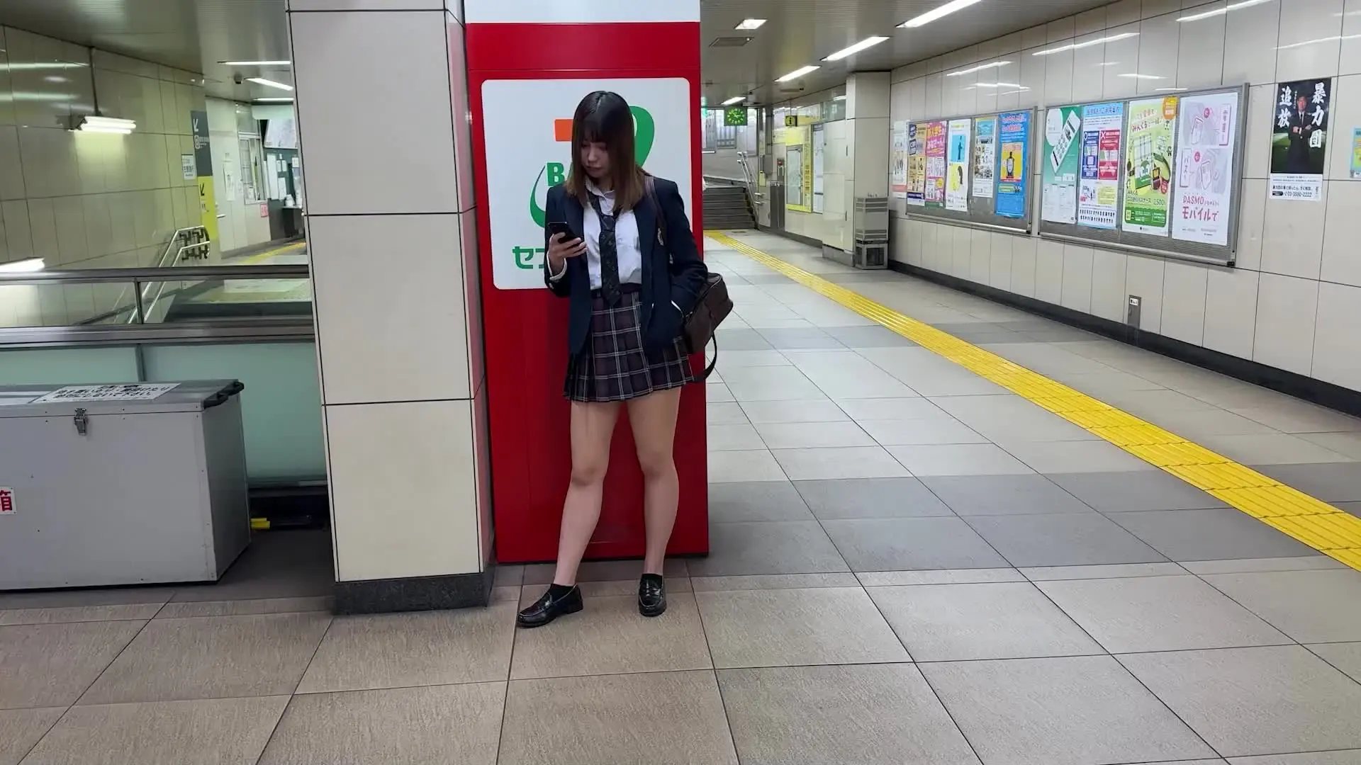 P活専門動画　サマースカイ（3日間で2日投稿中）「【超カースト1軍！冷たくキモイと言ってた生意気ギャルをおじテクで落とし太チンハメ完了！イキまくる！生意気美人ギャル過去最高の名器でサマスカ初の途中暴発！短時間で」の投稿サムネイル
