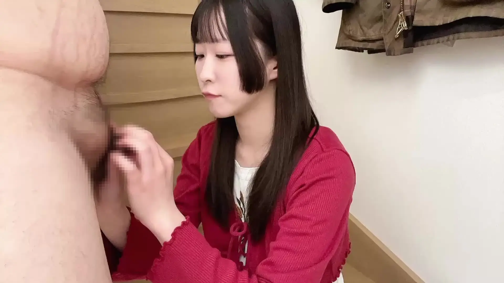 なつめと陽士（一時的に写真大量投稿中）「ザーメンカンパ（ザーメンパトロン）企画時のフェラ動画。 特定のフォロワーさんを玄関にお招きして気軽に精液を出してもらう、なつめの搾精のレベリング企画です。」の投稿サムネイル